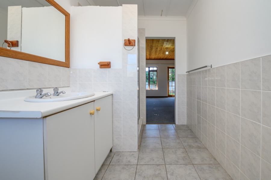 4 Bedroom Property for Sale in Charlo Eastern Cape